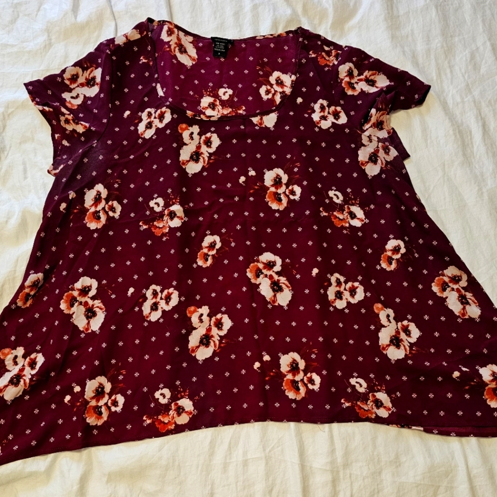Sharkbite Torrid blouse size 2